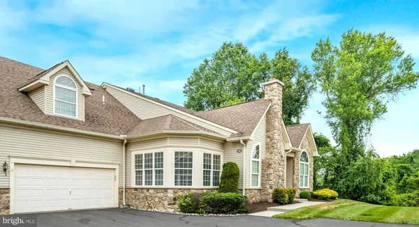 Property Slideshow image 2 of 38 | 282 willow dr, Newtown, PA, 18940