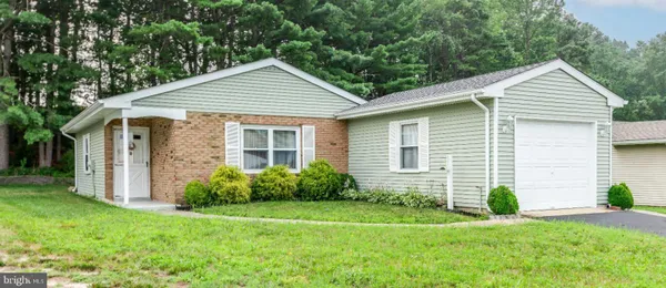 Property Slideshow image 2 of 25 | 26 kingston way, Southampton, NJ, 08088