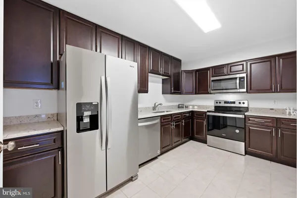 Property Slideshow image 2 of 26 | 15100 interlachen dr 4-124, Silver Spring, MD, 20906