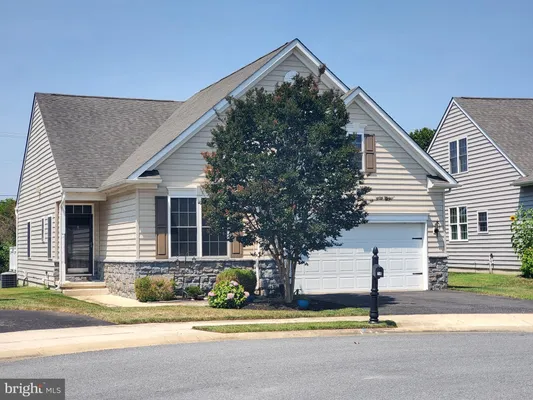 Property Slideshow image 3 of 3 | 74 felix view ct, Smyrna, DE, 19977