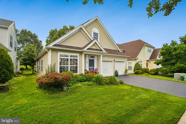 Property Slideshow image 3 of 59 | 40 rainflower ln, West Windsor, NJ, 08550