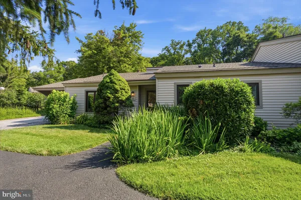 Property Slideshow image 3 of 37 | 101 ashton way, West Chester, PA, 19380