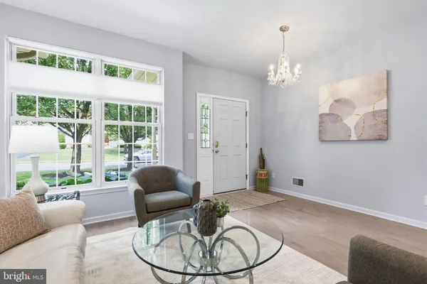 Property Slideshow image 3 of 27 | 307 starflower ln, Langhorne, PA, 19047
