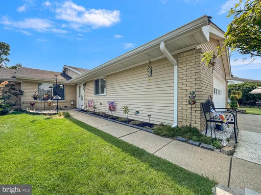 Property Slideshow image 2 of 39 | 737 prospect rd b, Monroe Township, NJ, 08831