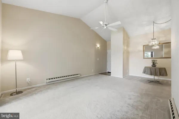 Property Slideshow image 3 of 26 | 15301 beaverbrook ct 92-3g, Silver Spring, MD, 20906