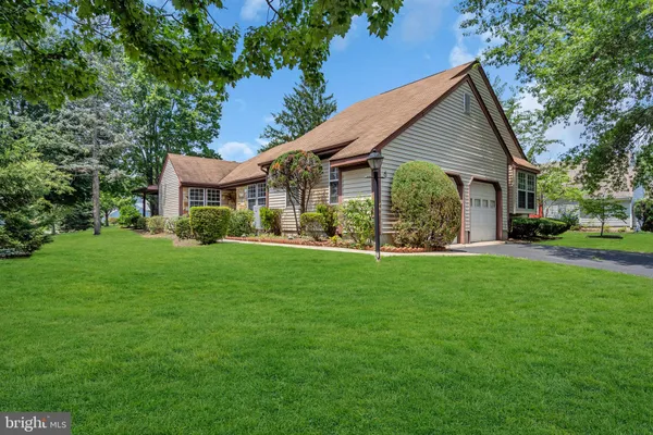 Property Slideshow image 2 of 38 | 6 rutherford hayes dr, Monroe Township, NJ, 08831