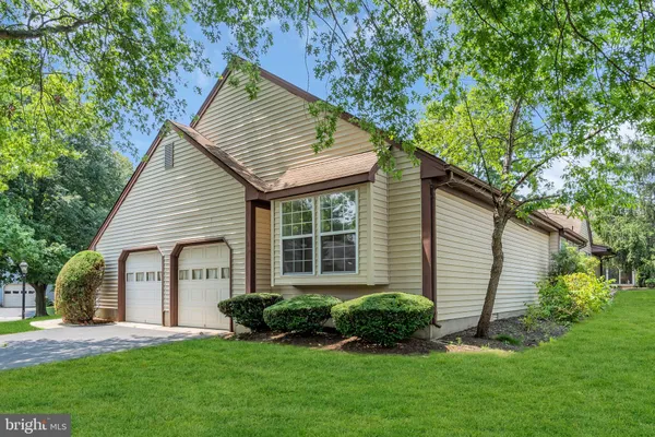 Property Slideshow image 3 of 38 | 6 rutherford hayes dr, Monroe Township, NJ, 08831