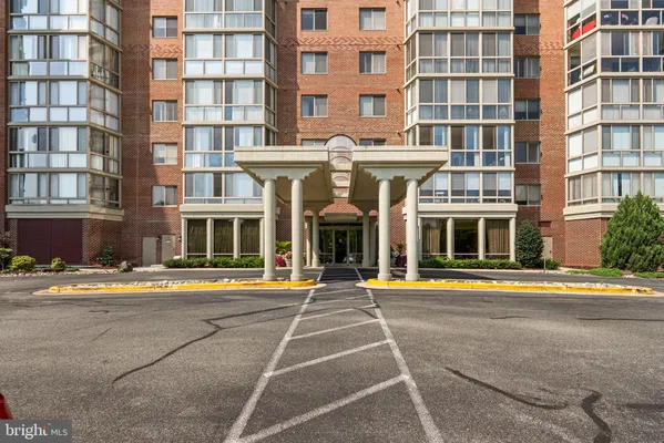 Property Slideshow image 2 of 50 | 3100 n leisure world blvd 918, Silver Spring, MD, 20906