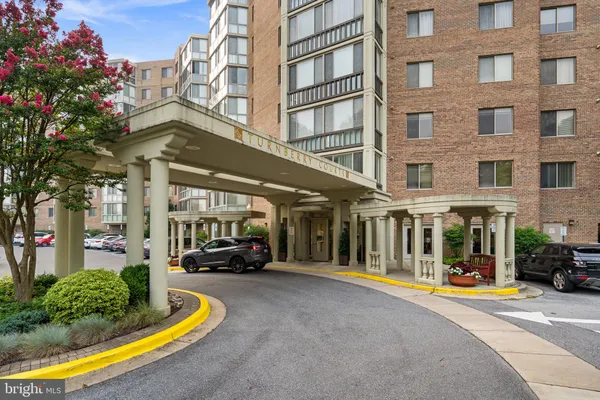 Property Slideshow image 2 of 48 | 3005 s leisure world blvd 211, Silver Spring, MD, 20906