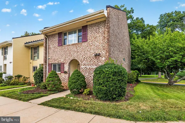 Property Slideshow image 3 of 30 | 3498 gleneagles dr 79-f, Silver Spring, MD, 20906