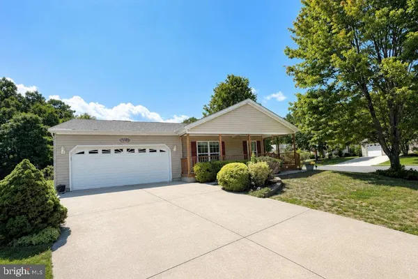 Property Slideshow image 2 of 35 | 10 knollwood dr, Mays Landing, NJ, 08330