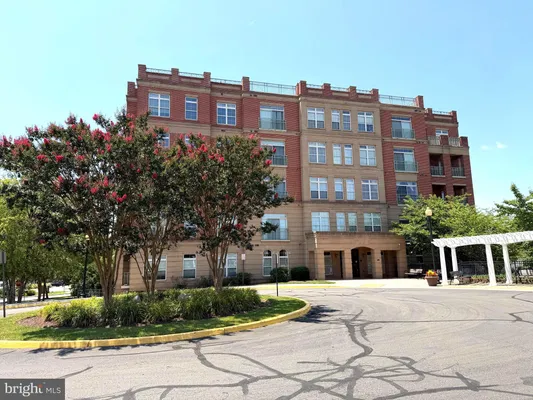 Property Slideshow image 2 of 72 | 680 watermans, Woodbridge, VA, 22191