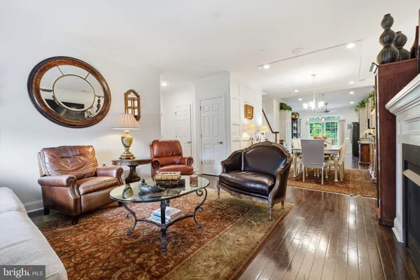 Property Slideshow image 3 of 33 | 240 e mission lane ln 240, Levittown, PA, 19054