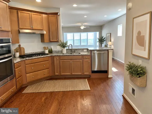 Property Slideshow image 3 of 34 | 212 denison st, Fredericksburg, VA, 22406