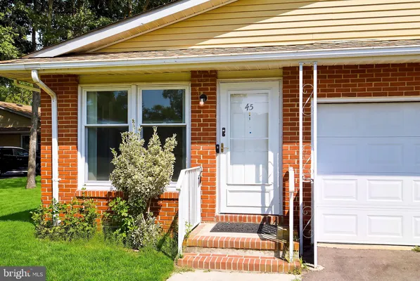 Property Slideshow image 3 of 32 | 45 dogwood rd 8, Manahawkin, NJ, 08050
