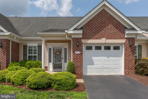 Property Slideshow image 2 of 38 | 9502 airdrie ln, Fredericksburg, VA, 22408