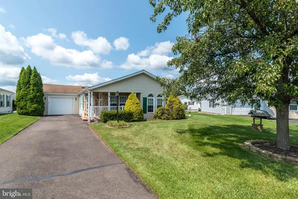 Property Slideshow image 2 of 45 | 387 thrush ct w, New Hope, PA, 18938