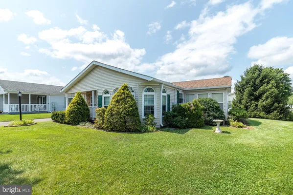 Property Slideshow image 3 of 45 | 387 thrush ct w, New Hope, PA, 18938