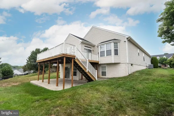 Property Slideshow image 2 of 63 | 3770 china grv, Dumfries, VA, 22025