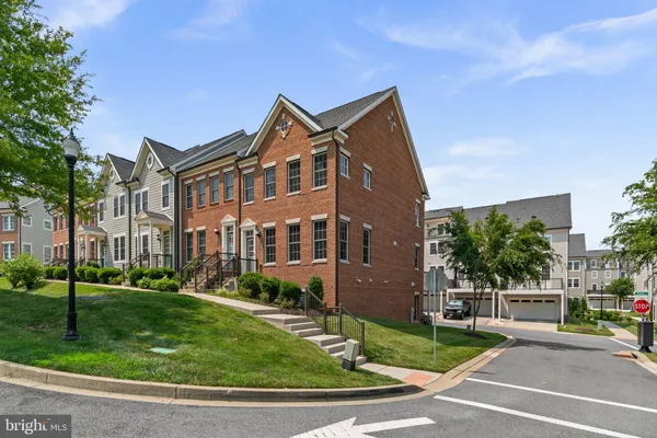 Property Slideshow image 2 of 40 | 823 herman way, Sykesville, MD, 21784