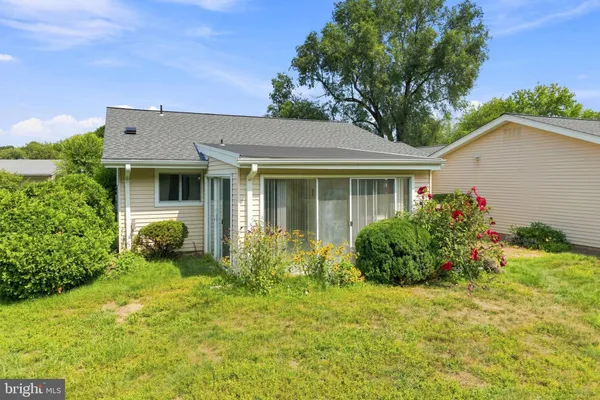 Property Slideshow image 2 of 29 | 287 oradell dr b, Monroe Township, NJ, 08831