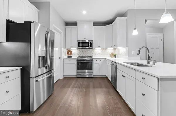 Property Slideshow image 2 of 47 | 3231 thornapple dr, Frederick, MD, 21704