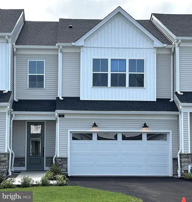 Property Slideshow image 3 of 17 | 3 oakwood ln 63, Sellersville, PA, 18960