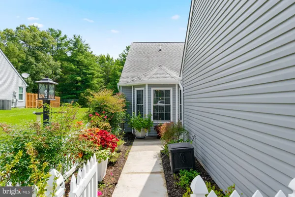 Property Slideshow image 2 of 44 | 11317 savannah dr, Fredericksburg, VA, 22407