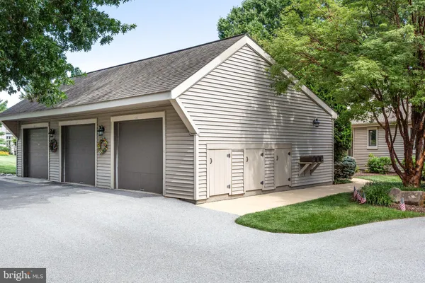 Property Slideshow image 2 of 41 | 556 franklin way, West Chester, PA, 19380