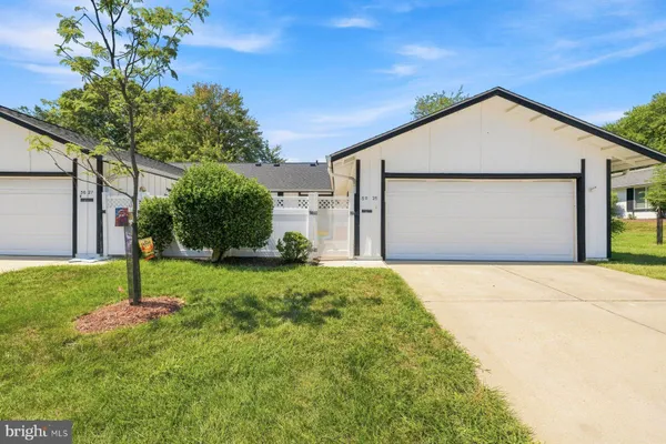 Property Slideshow image 3 of 30 | 3625 chorley woods way 8-b, Silver Spring, MD, 20906
