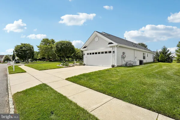 Property Slideshow image 3 of 43 | 121 cottage st, Millville, NJ, 08332