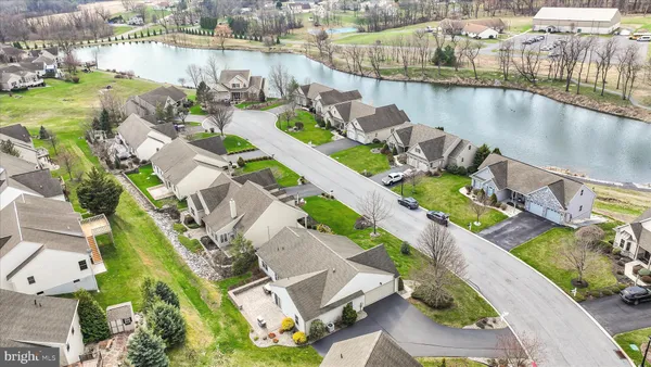 Property Slideshow image 3 of 44 | 858 water edge ct, Lebanon, PA, 17046