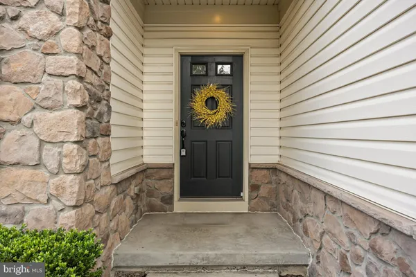 Property Slideshow image 3 of 40 | 29 applegate dr, Florence, NJ, 08518