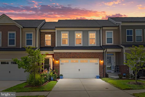 Property Slideshow image 2 of 106 | 243 smokebush dr, Stafford, VA, 22554
