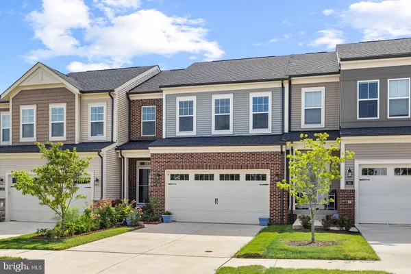 Property Slideshow image 3 of 106 | 243 smokebush dr, Stafford, VA, 22554