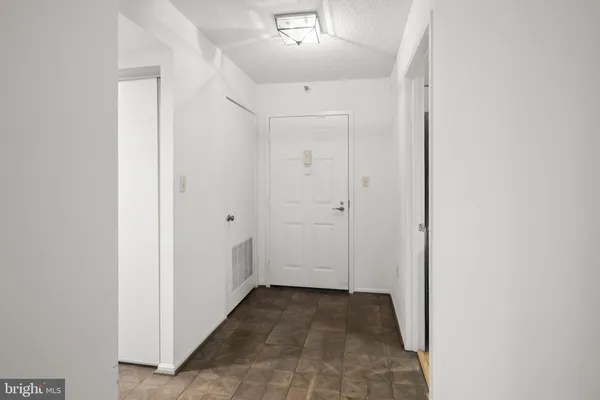 Property Slideshow image 3 of 73 | 15101 interlachen dr 1-618, Silver Spring, MD, 20906