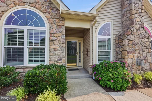 Property Slideshow image 2 of 40 | 164 shady brook dr 293, Langhorne, PA, 19047