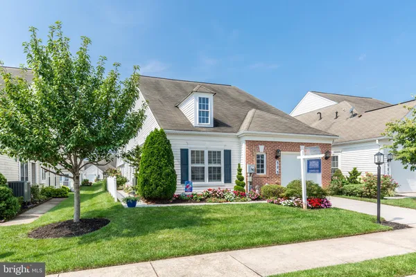 Property Slideshow image 2 of 42 | 323 butterfly dr 83, Taneytown, MD, 21787