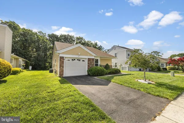 Property Slideshow image 2 of 46 | 40 pine oak blvd, Barnegat, NJ, 08005