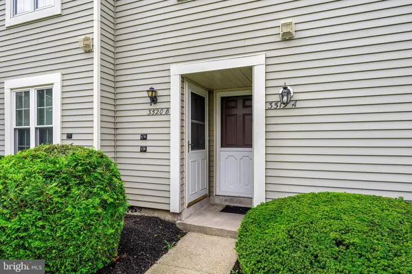Property Slideshow image 3 of 33 | 3520 neils ct b, Mount Laurel, NJ, 08054