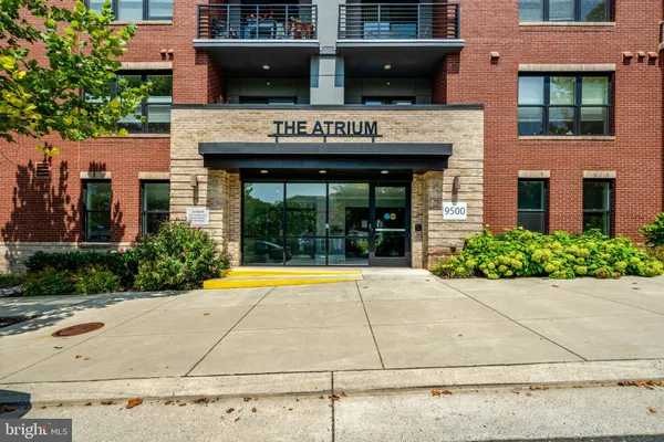 Property Slideshow image 3 of 56 | 9500 sprague ave 403, Fairfax, VA, 22031