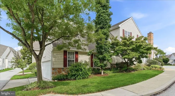 Property Slideshow image 3 of 55 | 700 arbor ln, Kennett Square, PA, 19348