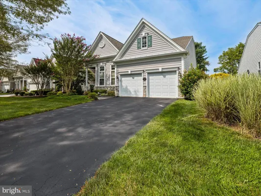 Property Slideshow image 2 of 45 | 139 violet dr, Kennett Square, PA, 19348