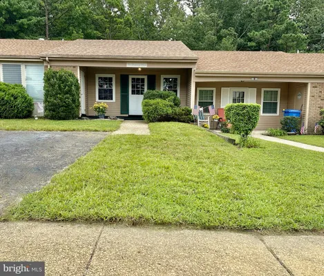 Property Slideshow image 3 of 23 | 10 gramercy pl, Southampton, NJ, 08088