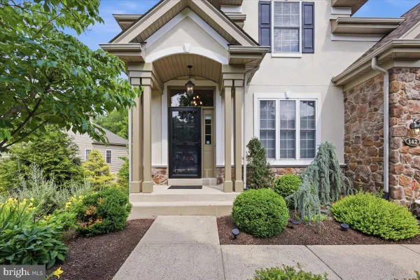 Property Slideshow image 3 of 54 | 142 silver tail ln, New Hope, PA, 18938