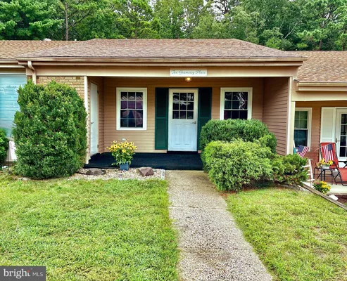 Property Slideshow image 2 of 23 | 10 gramercy pl, Southampton, NJ, 08088