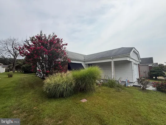 Property Slideshow image 2 of 15 | 42 new castle dr, Southampton, NJ, 08088