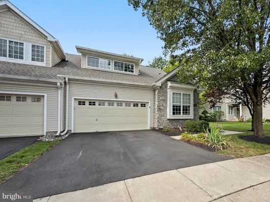 Property Slideshow image 3 of 28 | 176 lattice ln, Collegeville, PA, 19426
