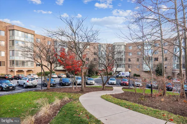 Property Slideshow image 2 of 41 | 2900 n leisure world blvd 406, Silver Spring, MD, 20906