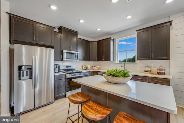 Property Slideshow image 2 of 31 | 226 carney ct, Dover, DE, 19904